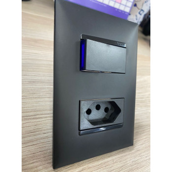 Cj Interruptor Paralelo + Tomada 20a 4x2 - Pial Plus + Preto 